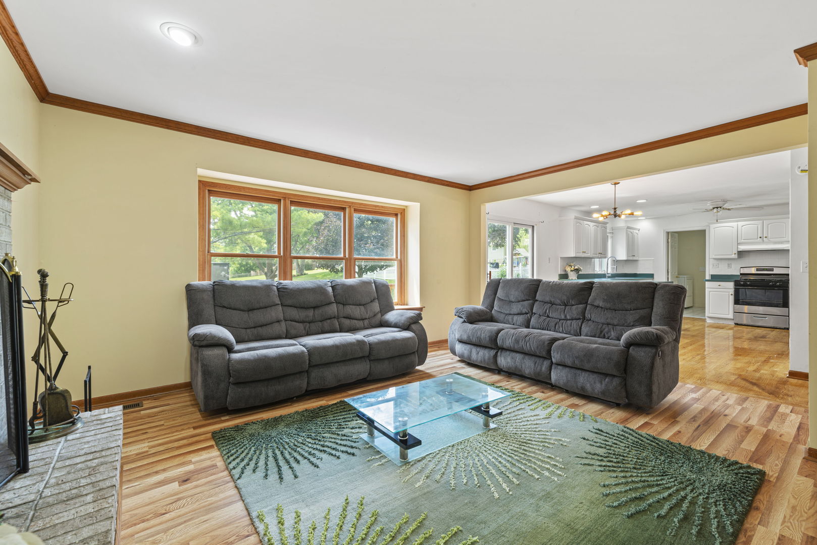 630 Maple Court, Elburn, IL 60119