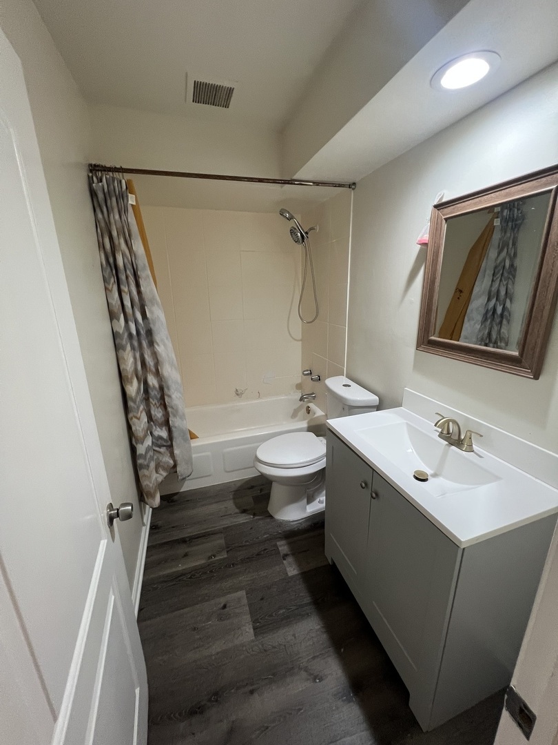 1471 N Winslowe Drive #103, Palatine, IL 60074