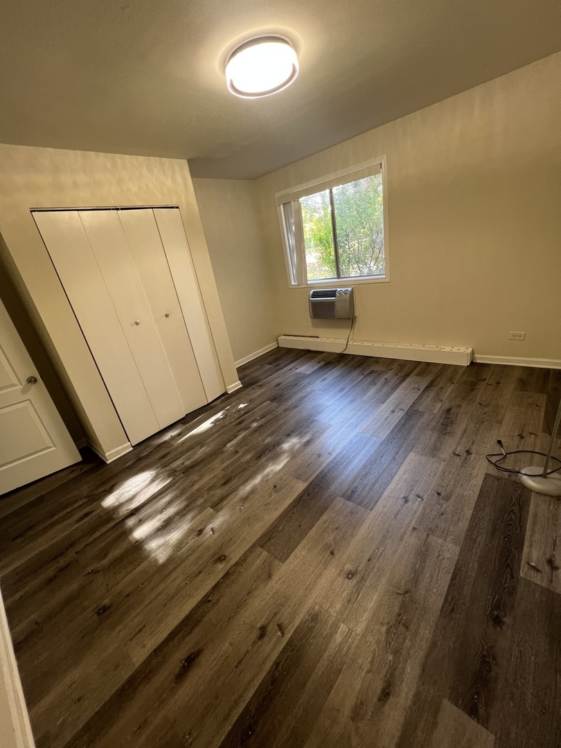 1471 N Winslowe Drive #103, Palatine, IL 60074