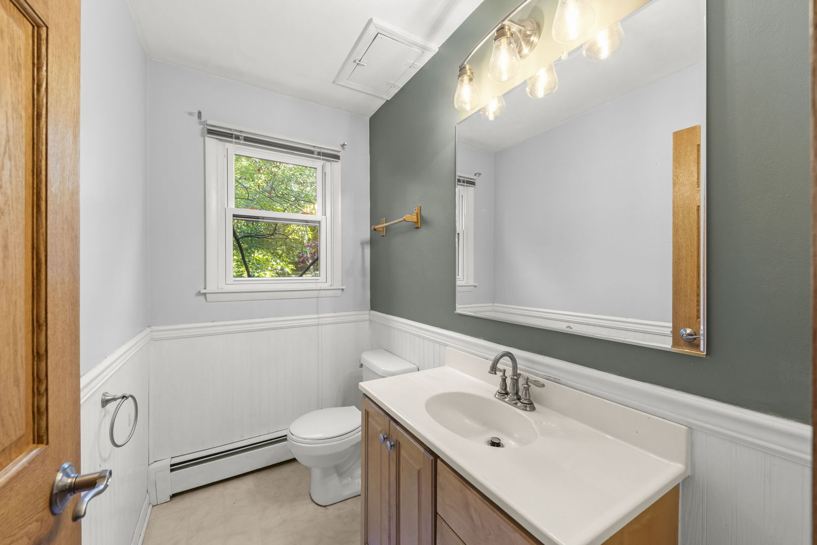 18000 Armitage Court, Homewood, IL 60430