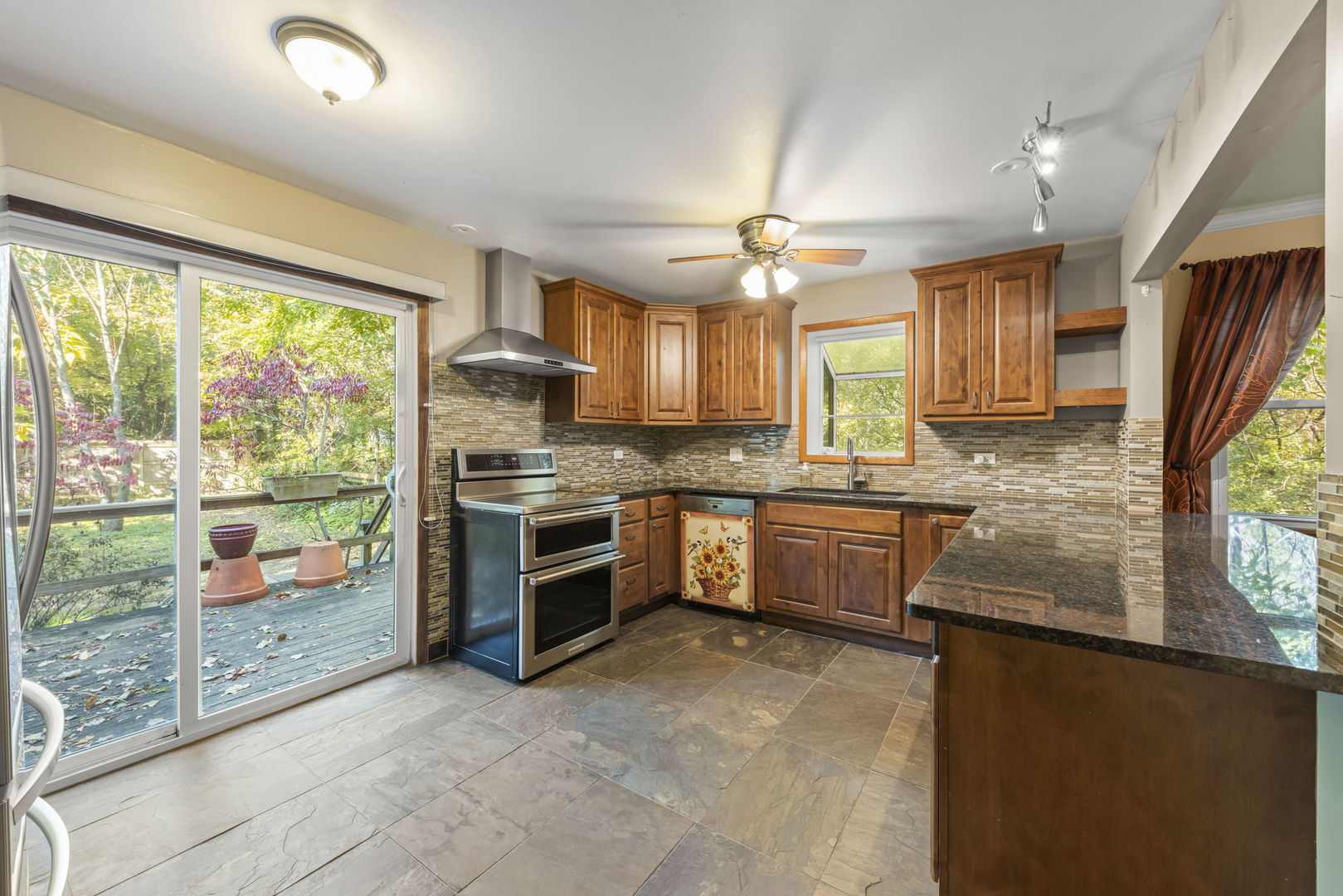 18000 Armitage Court, Homewood, IL 60430