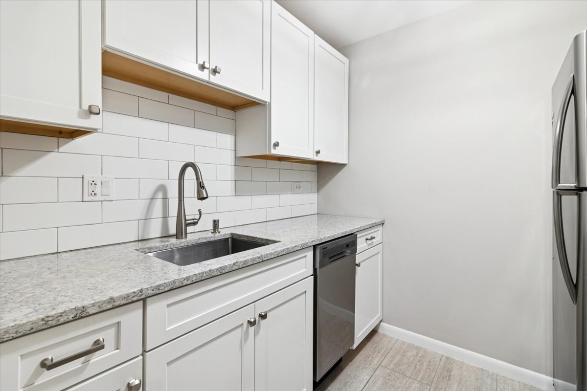 620 Mesa Drive #310, Hoffman Estates, IL 60169