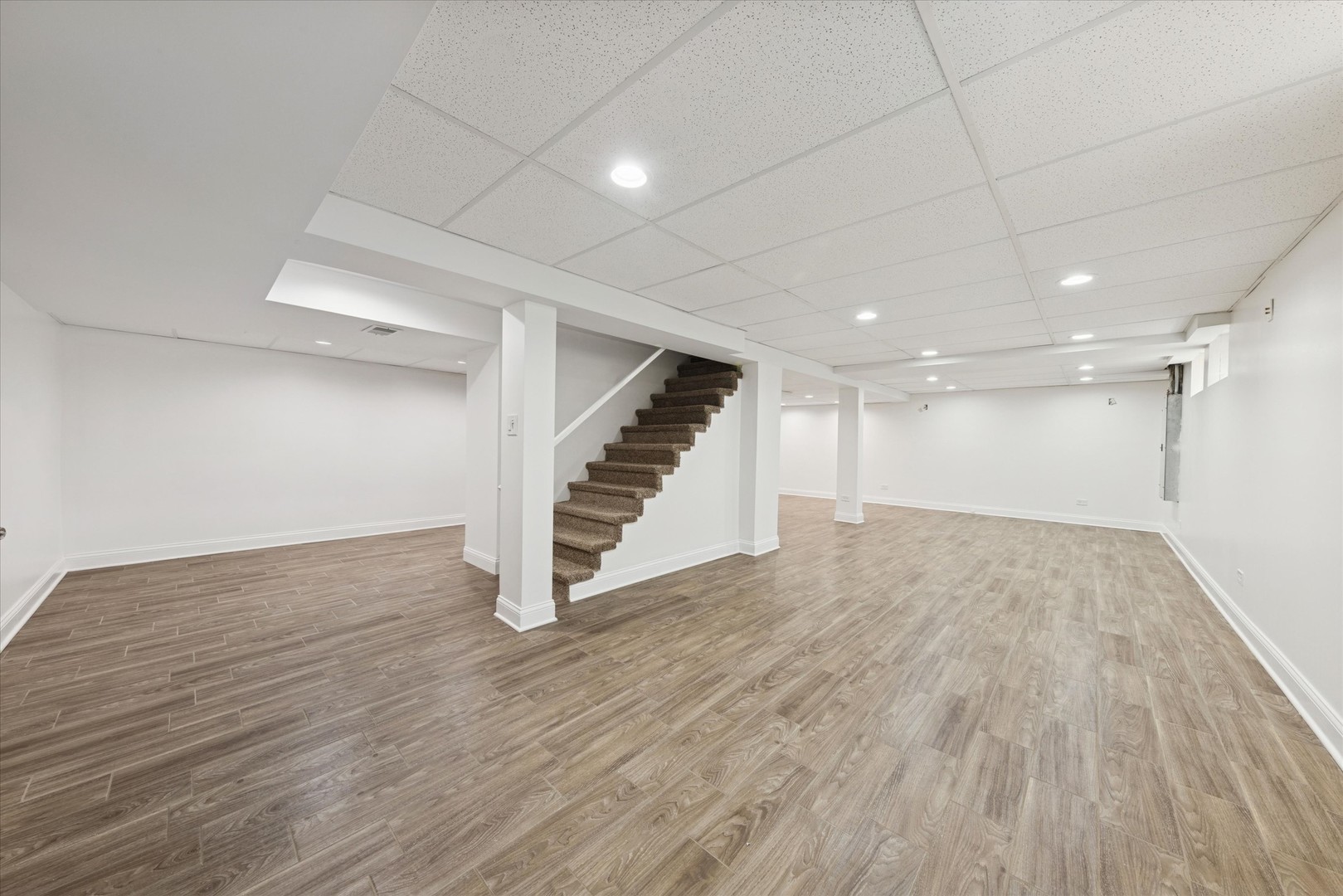 1136 Barneswood Drive, Downers Grove, IL 60515