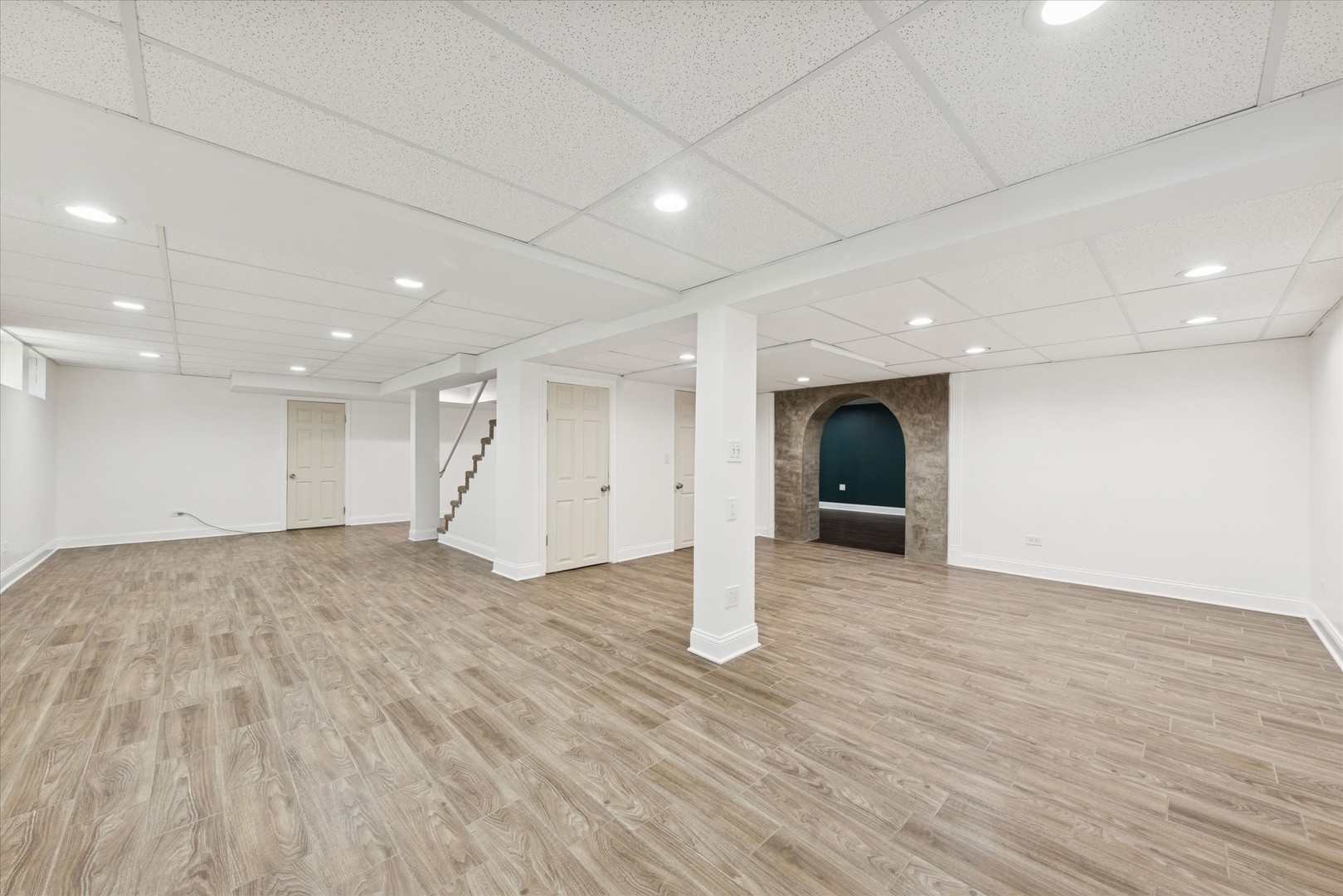 1136 Barneswood Drive, Downers Grove, IL 60515