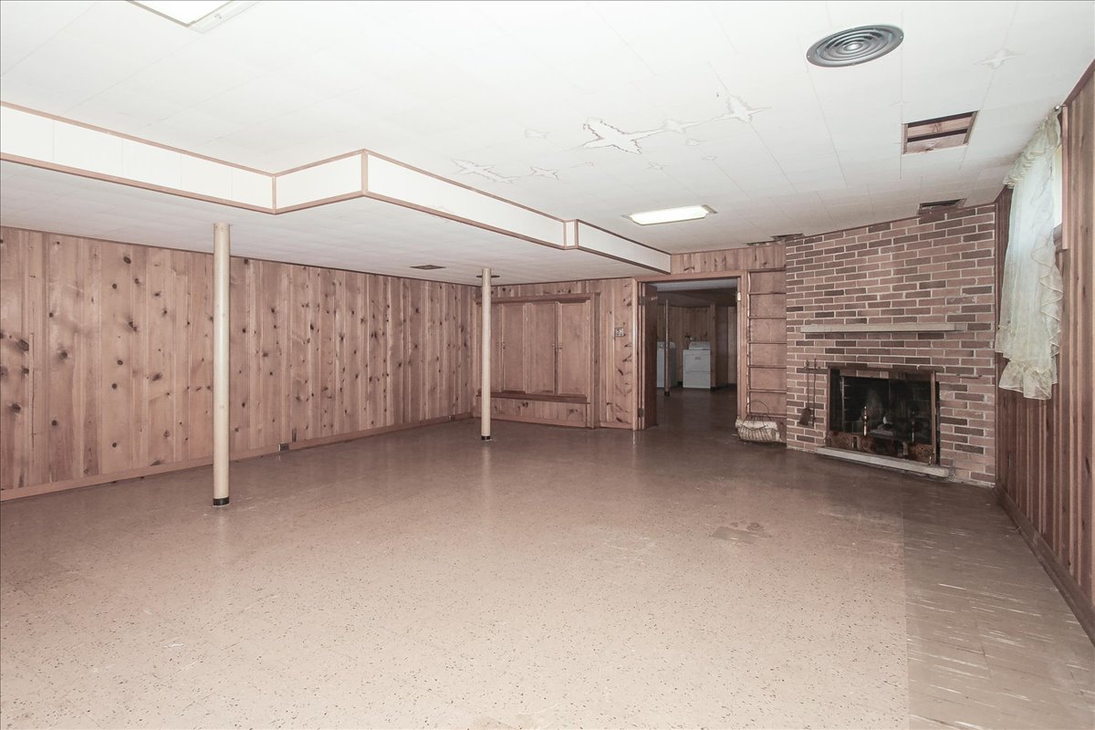 1420 Indian Hill Drive, Schaumburg, IL 60193