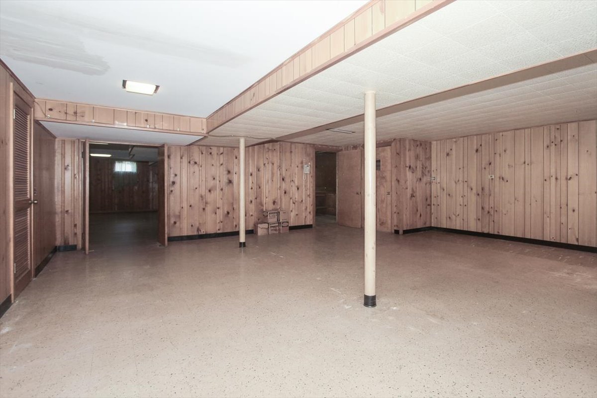 1420 Indian Hill Drive, Schaumburg, IL 60193