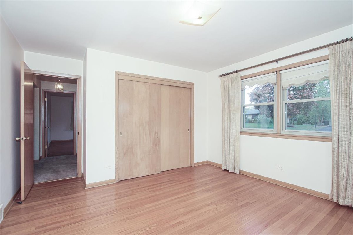 1420 Indian Hill Drive, Schaumburg, IL 60193