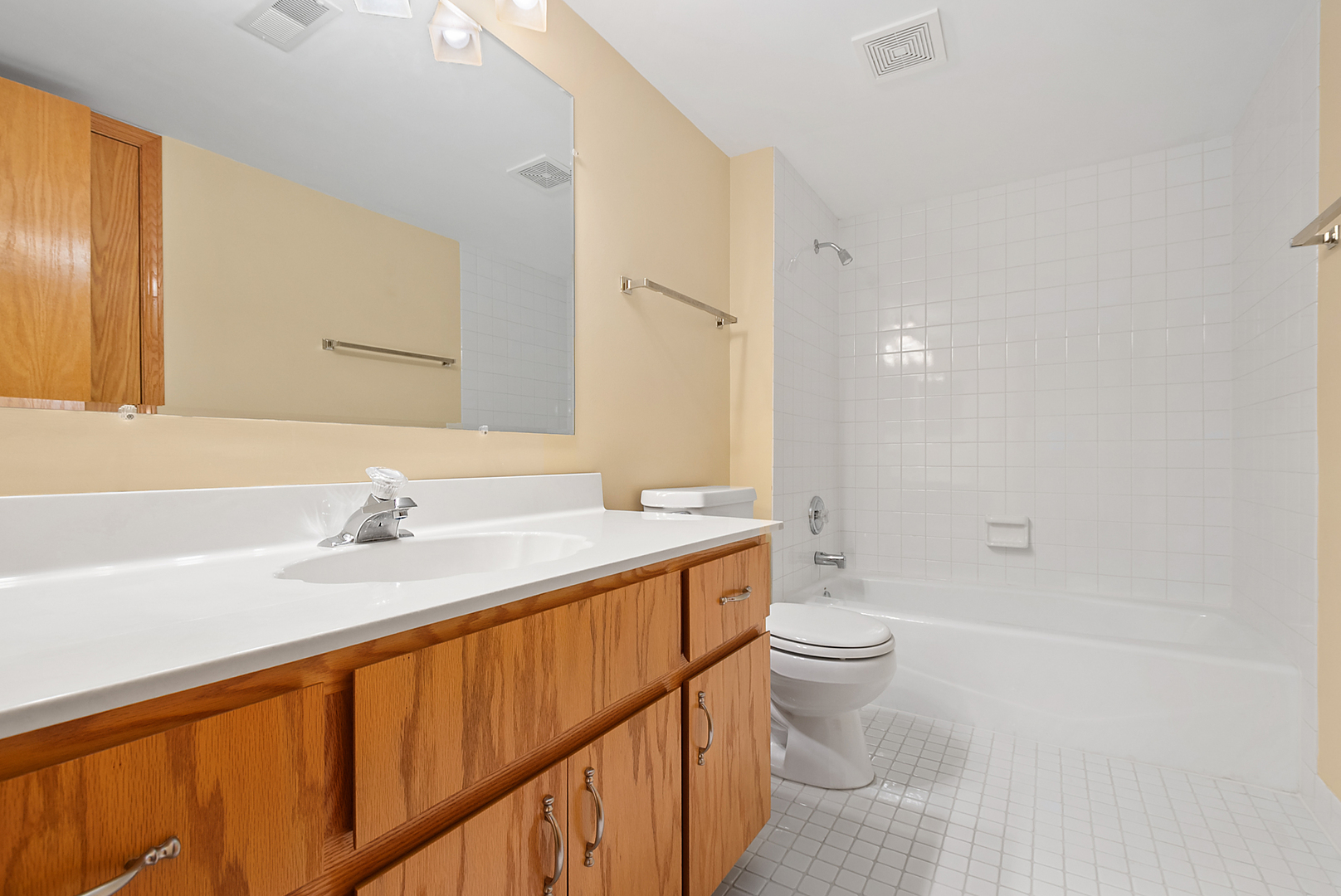 7811 W 157th Street #1N, Orland Park, IL 60462