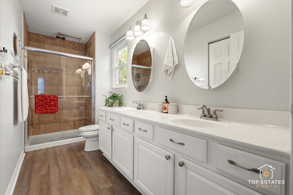 310 Buckingham Circle #B, Elgin, IL 60120