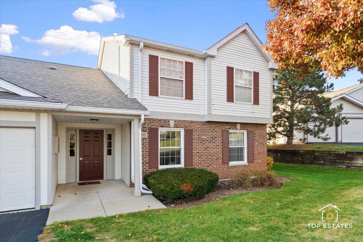 310 Buckingham Circle #B, Elgin, IL 60120
