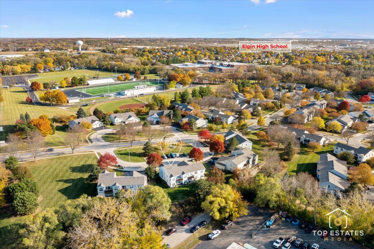 310 Buckingham Circle #B, Elgin, IL 60120