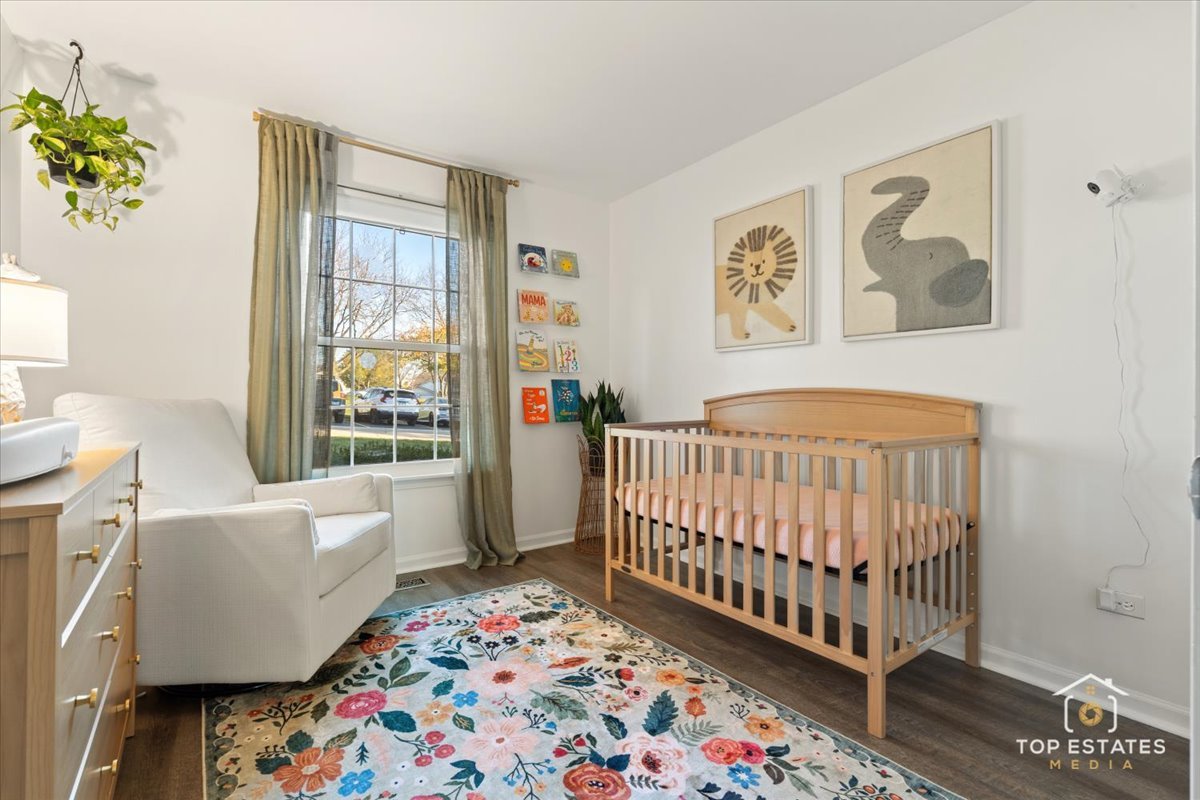 310 Buckingham Circle #B, Elgin, IL 60120