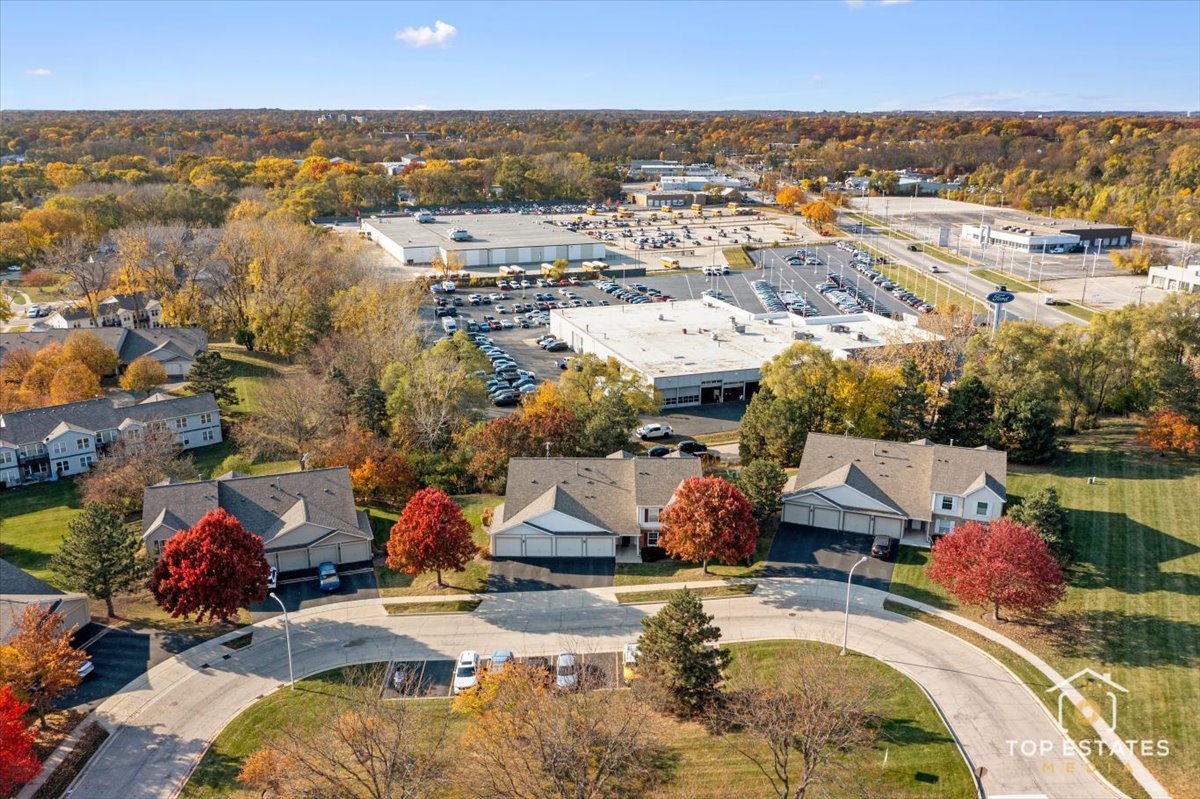 310 Buckingham Circle #B, Elgin, IL 60120