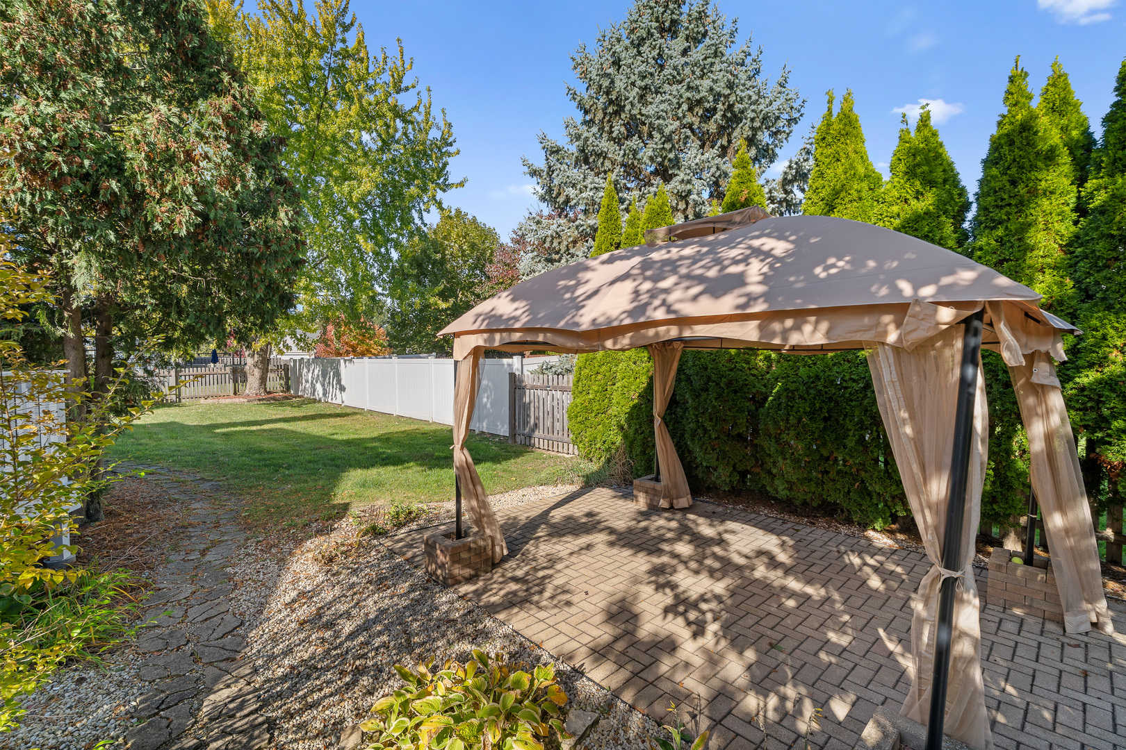 106 Filbert Drive, Streamwood, IL 60107