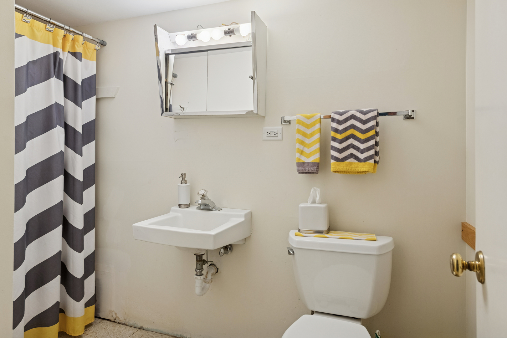 4 Summit Street, East Dundee, IL 60118