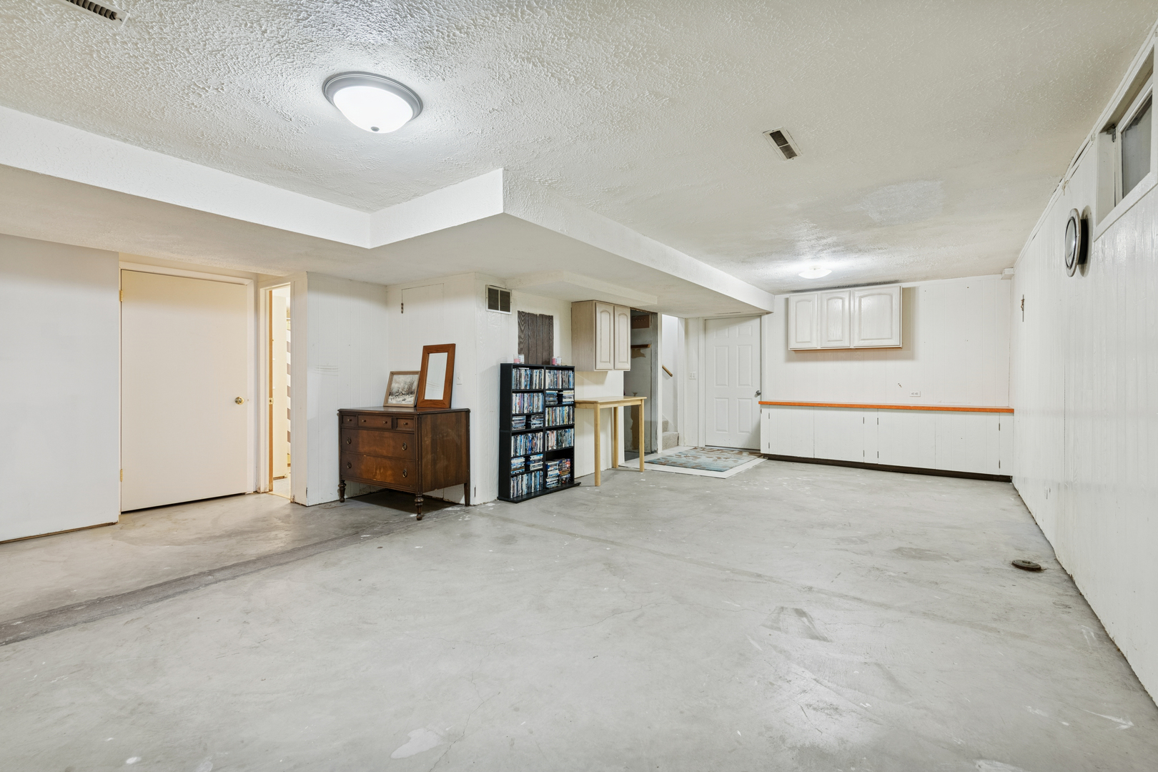 4 Summit Street, East Dundee, IL 60118