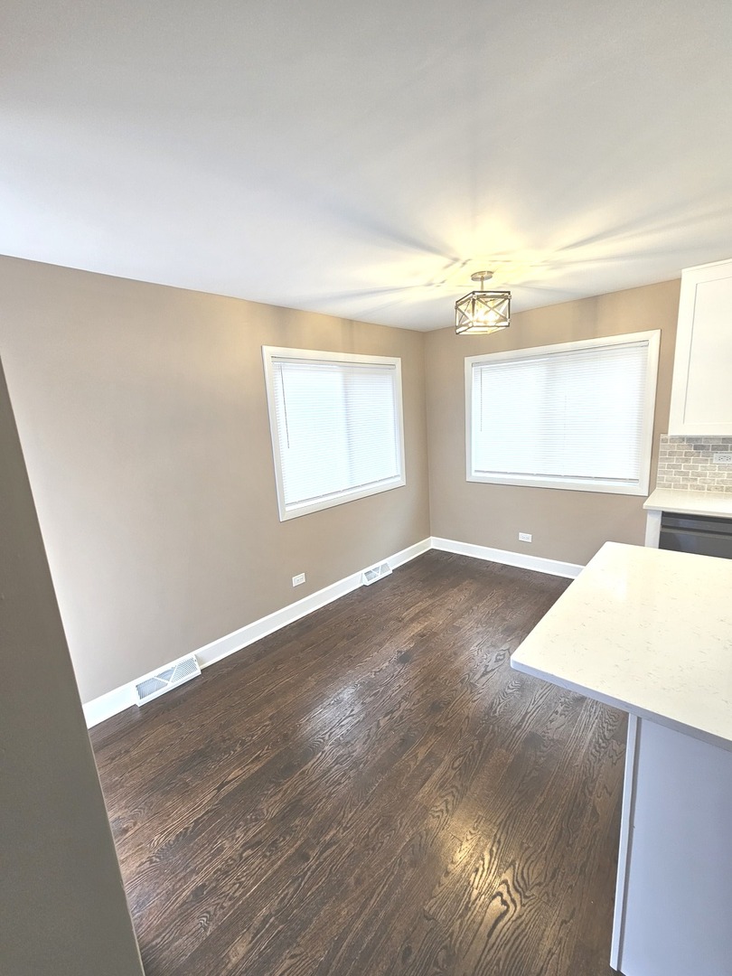 14926 Kenton Avenue, Midlothian, IL 60445