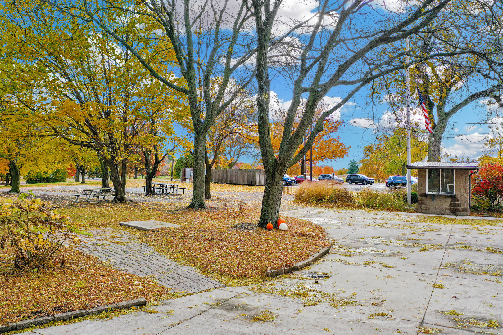 5805 N Knoxville Avenue, Peoria, IL 61614