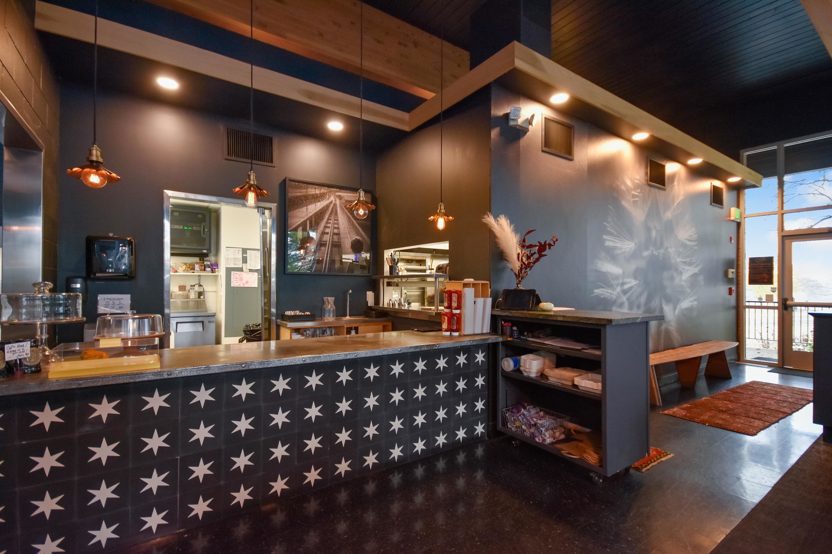 5805 N Knoxville Avenue, Peoria, IL 61614