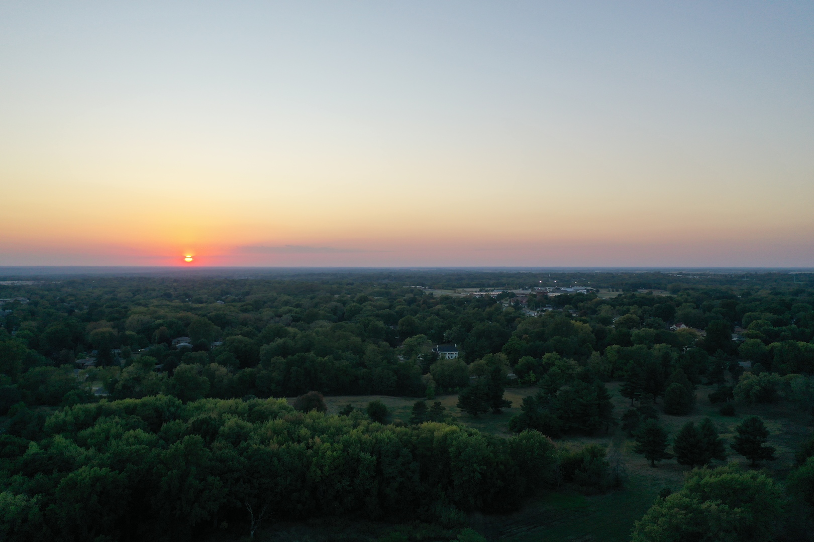 5805 N Knoxville Avenue, Peoria, IL 61614