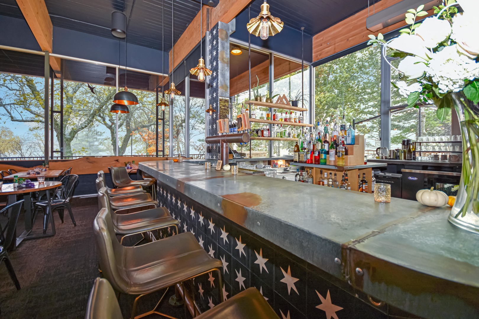 5805 N Knoxville Avenue, Peoria, IL 61614