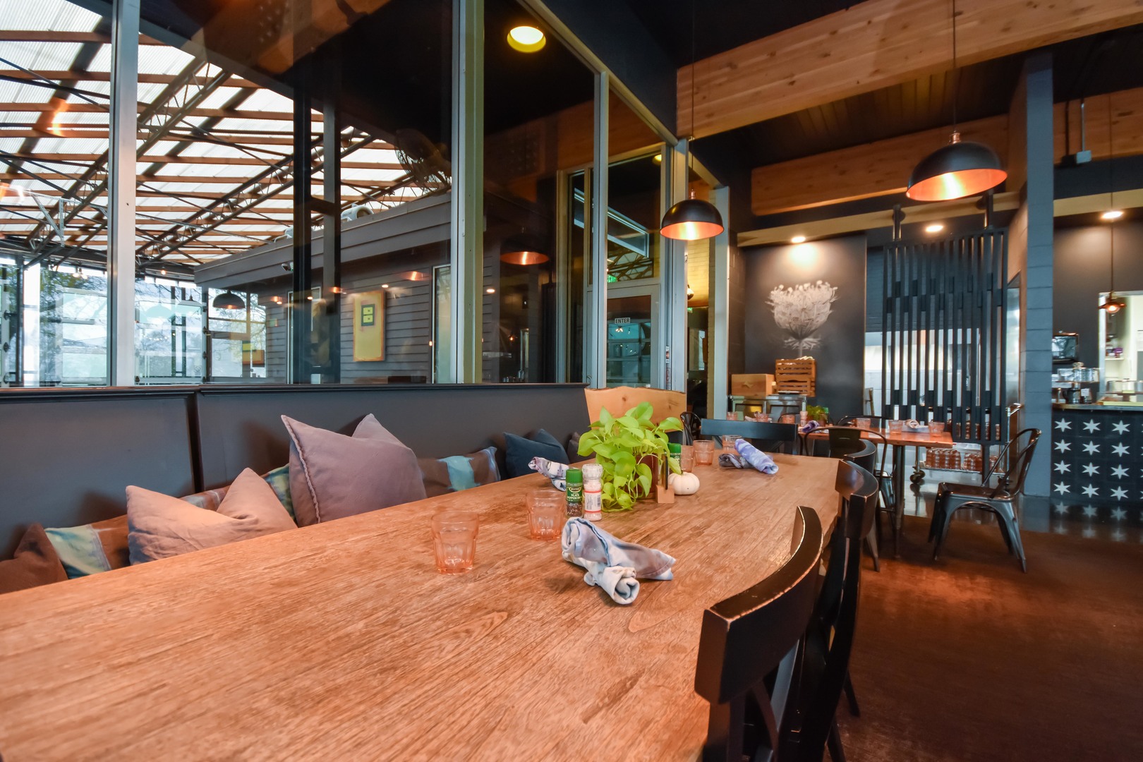 5805 N Knoxville Avenue, Peoria, IL 61614