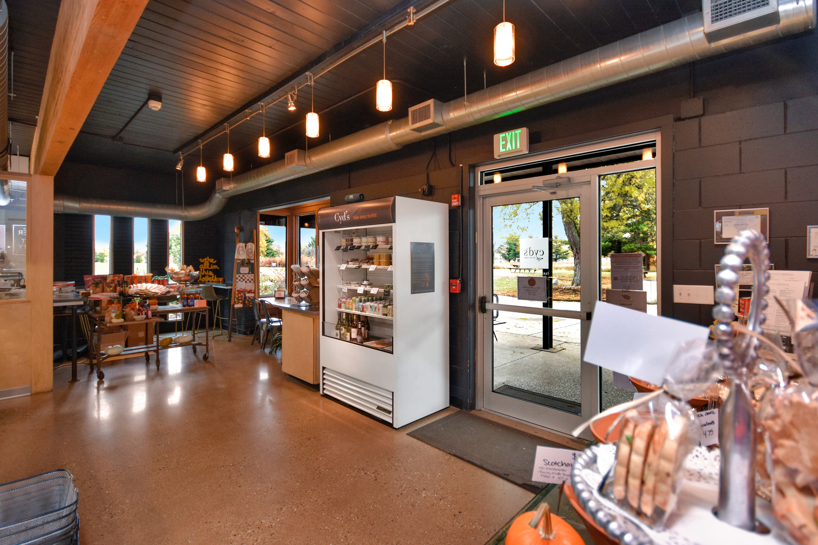 5805 N Knoxville Avenue, Peoria, IL 61614