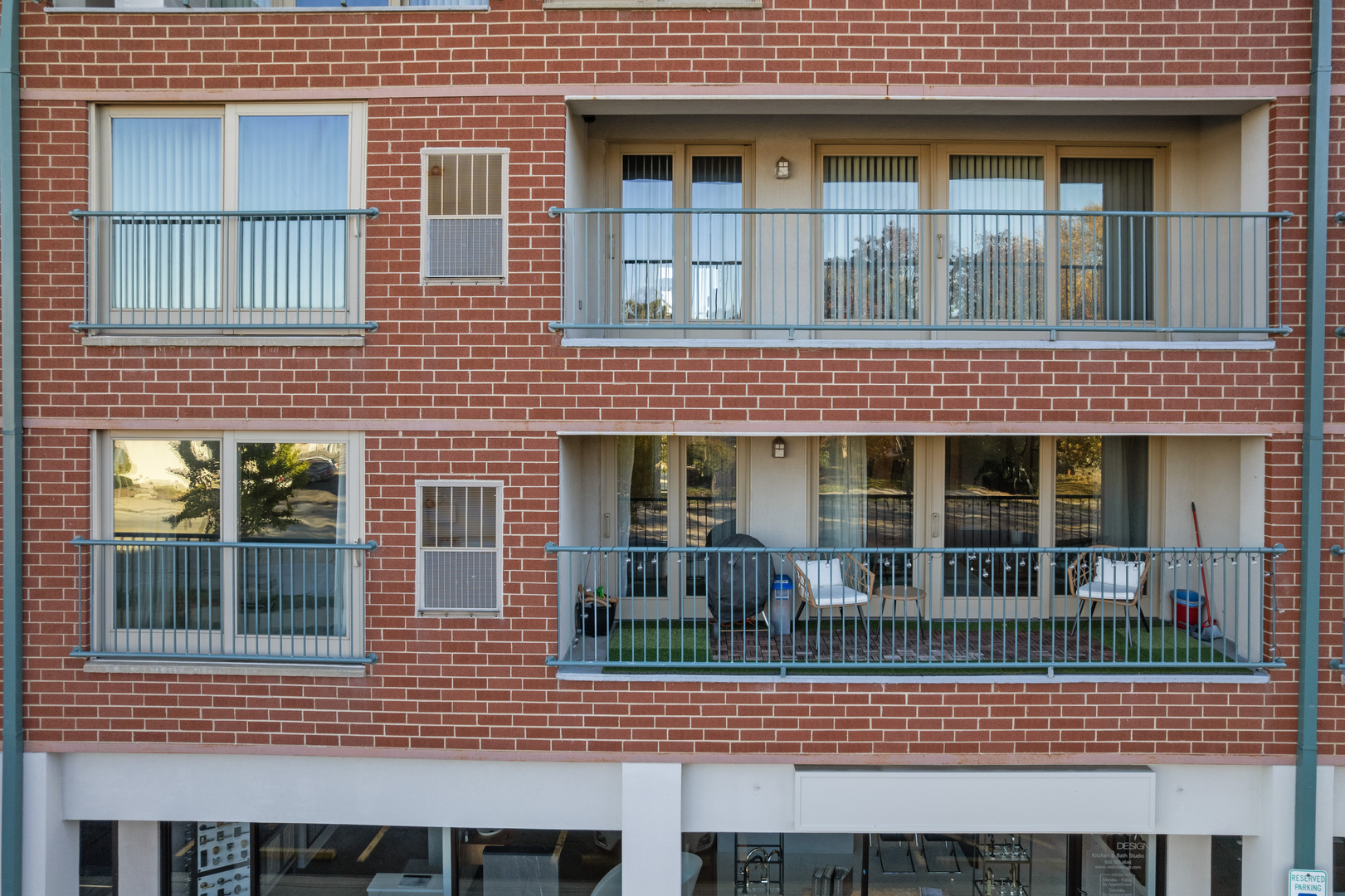 1111 Burlington Avenue #207, Lisle, IL 60532