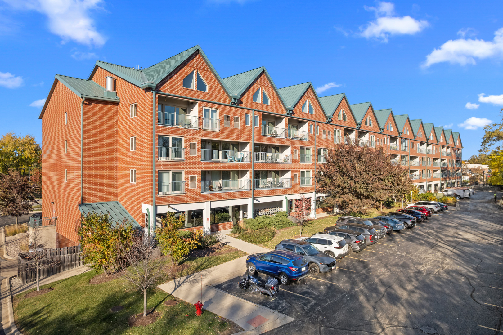 1111 Burlington Avenue #207, Lisle, IL 60532