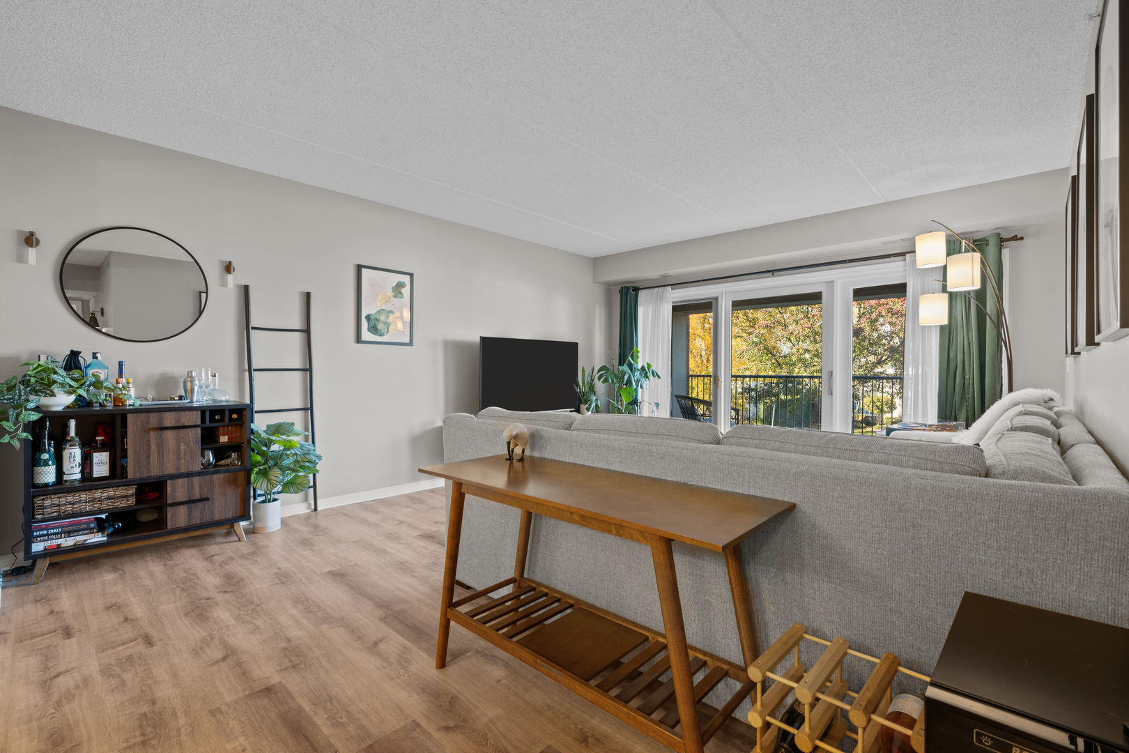 1111 Burlington Avenue #207, Lisle, IL 60532