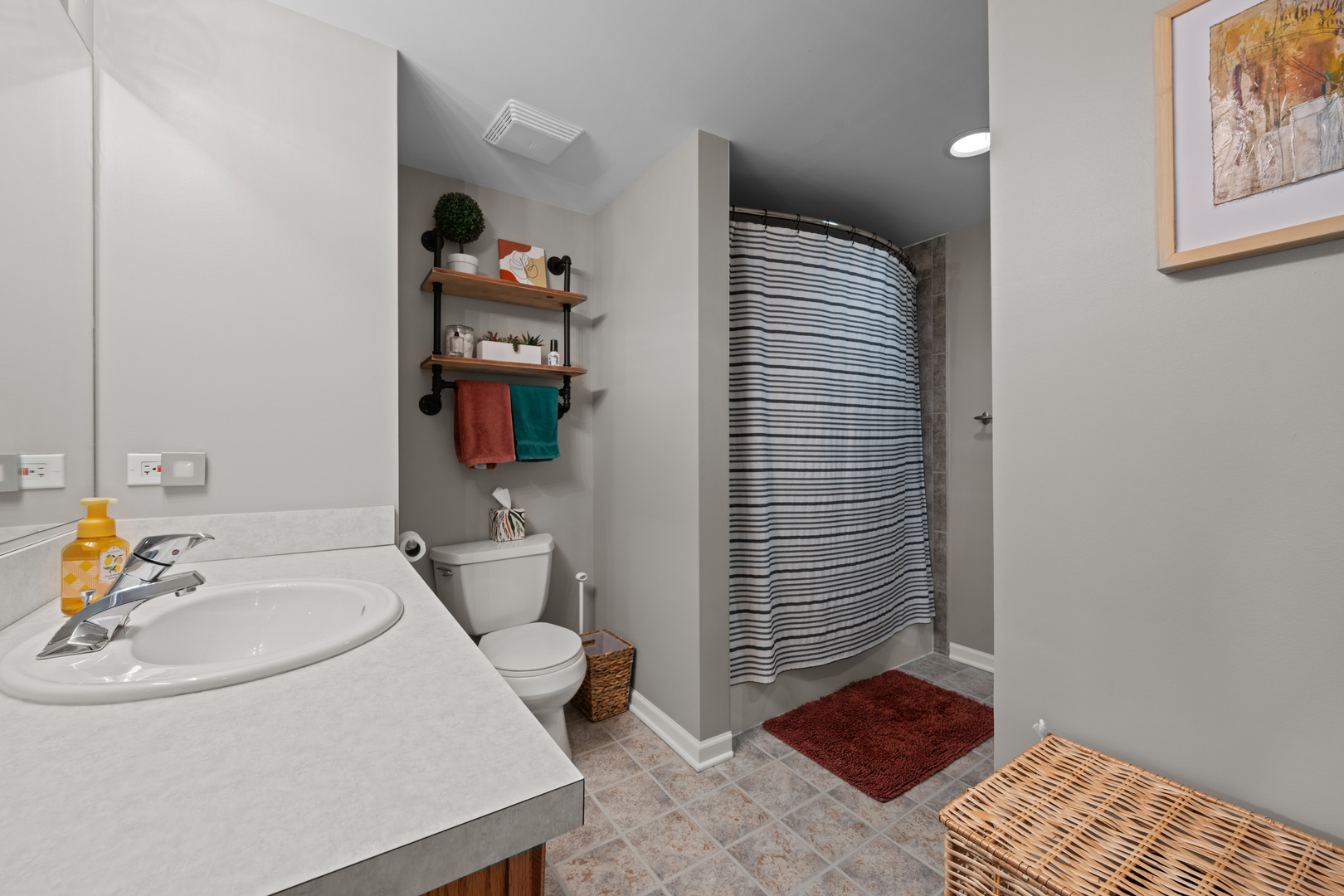 1111 Burlington Avenue #207, Lisle, IL 60532