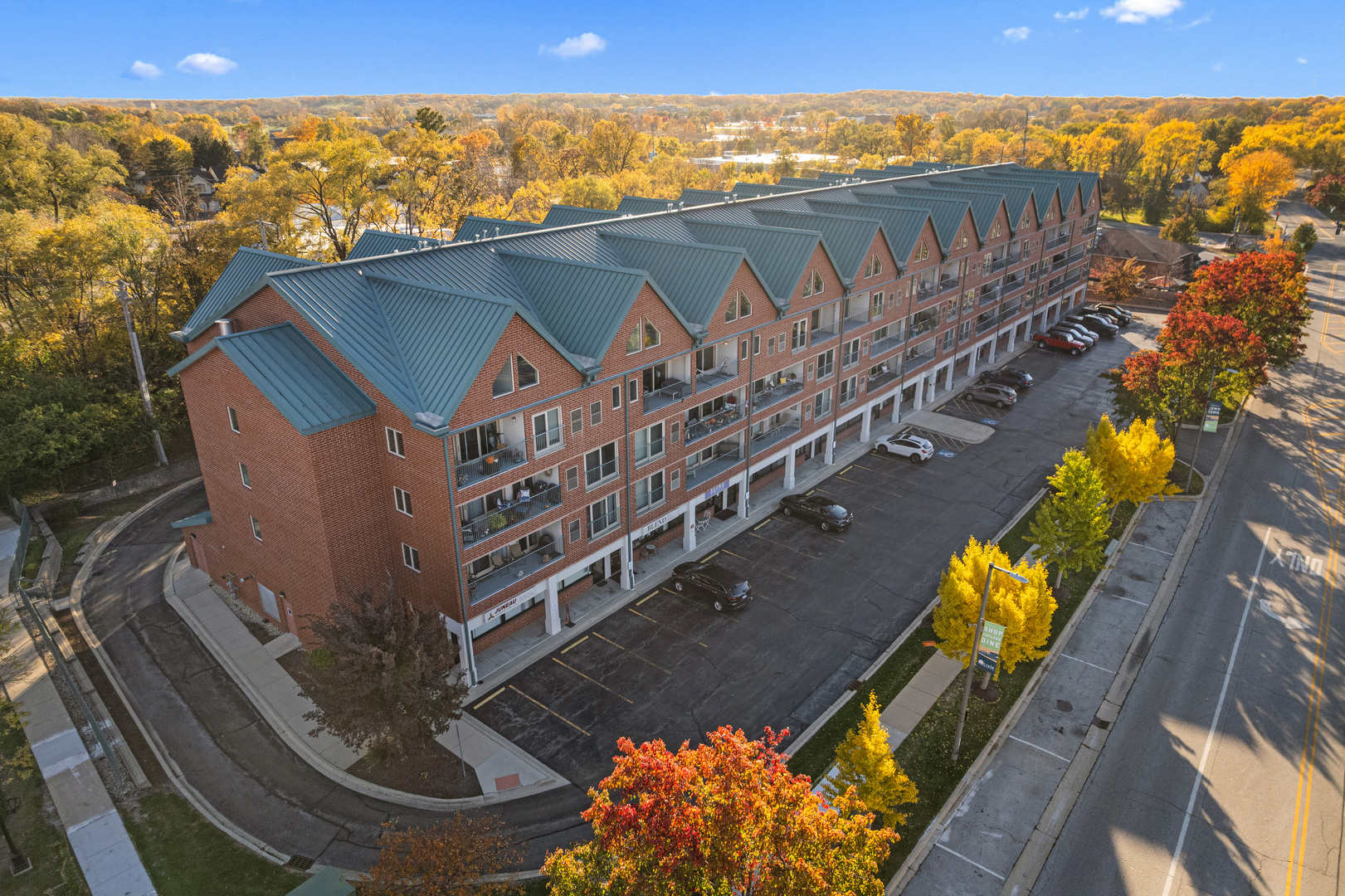 1111 Burlington Avenue #207, Lisle, IL 60532