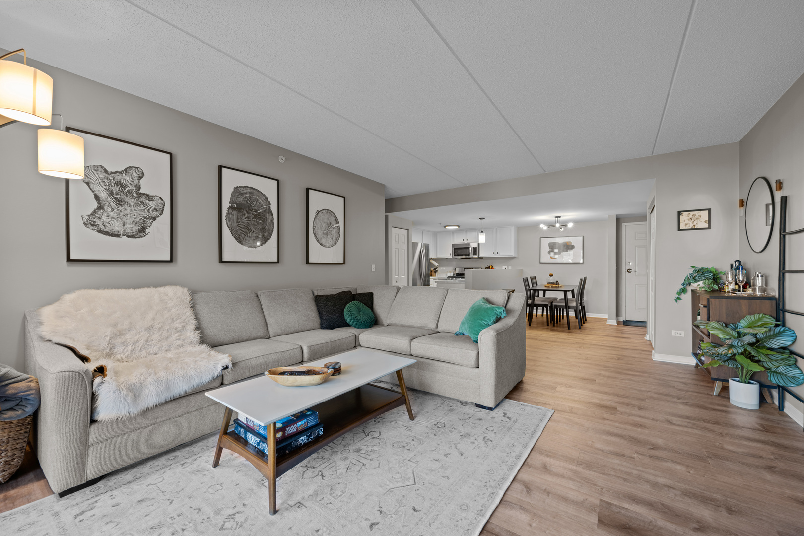 1111 Burlington Avenue #207, Lisle, IL 60532