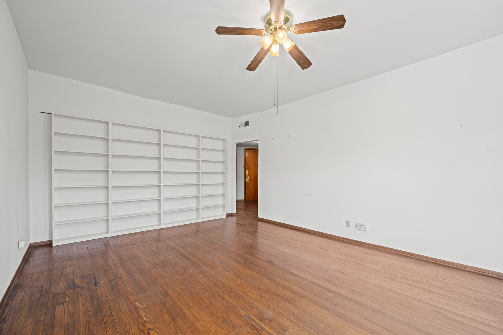 5443 S Cornell Avenue #2N, Chicago, IL 60615