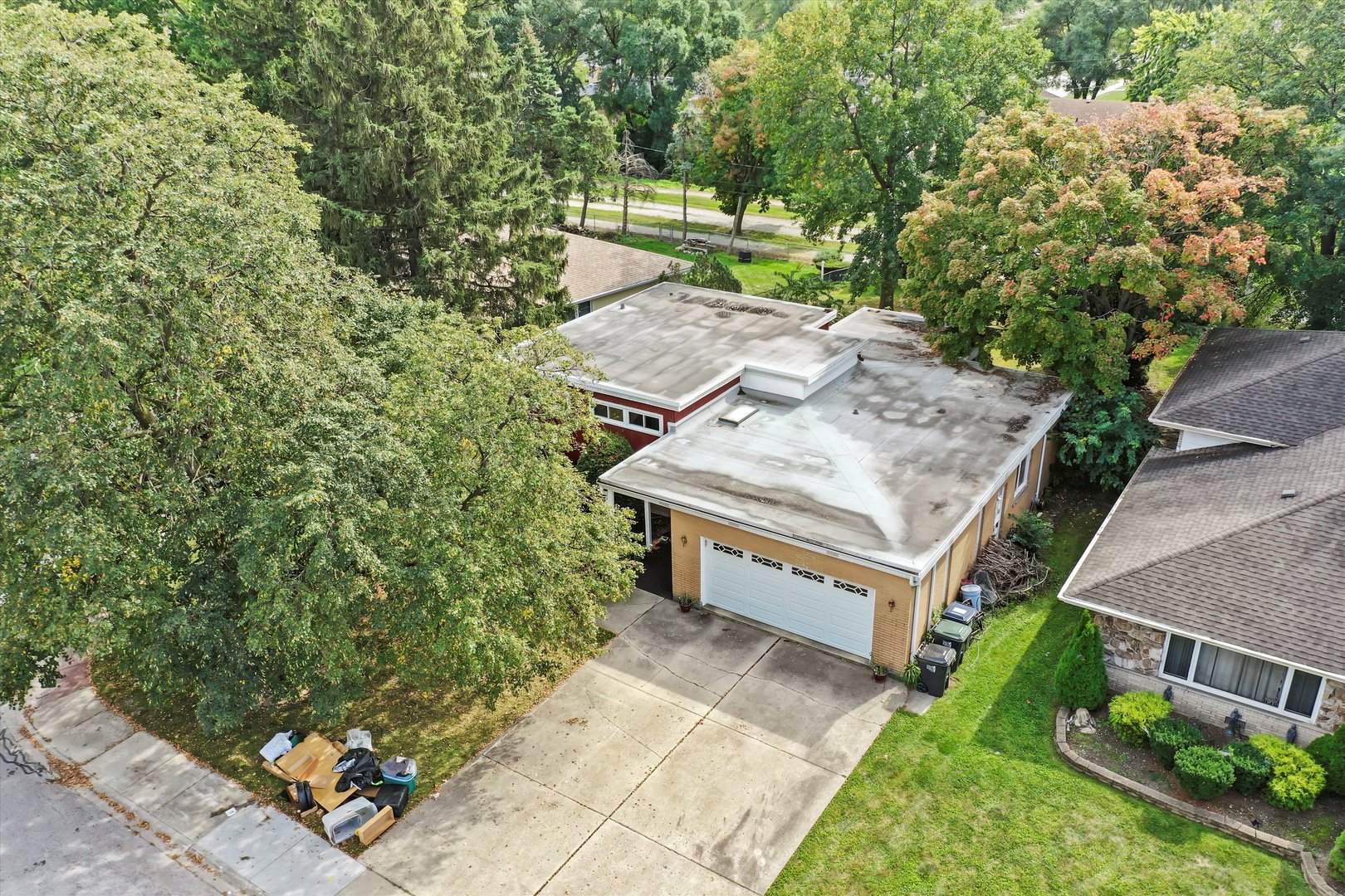 943 E 164th Court, South Holland, IL 60473