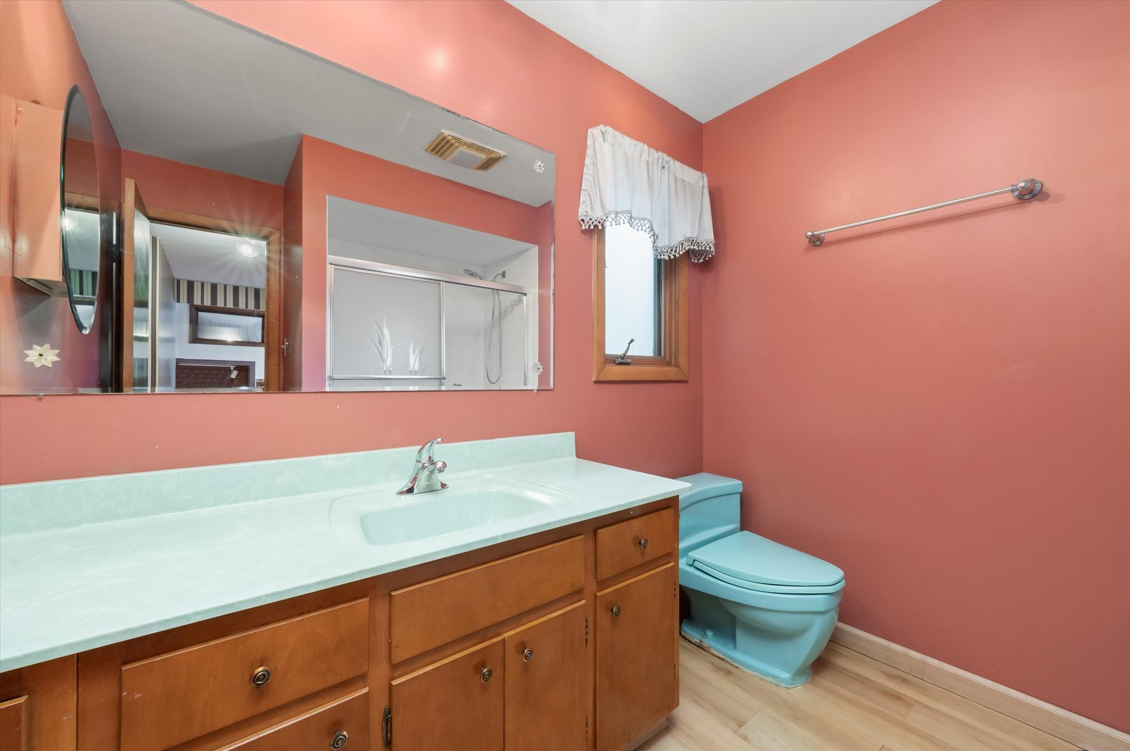 943 E 164th Court, South Holland, IL 60473