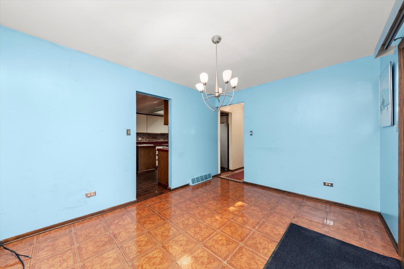 943 E 164th Court, South Holland, IL 60473