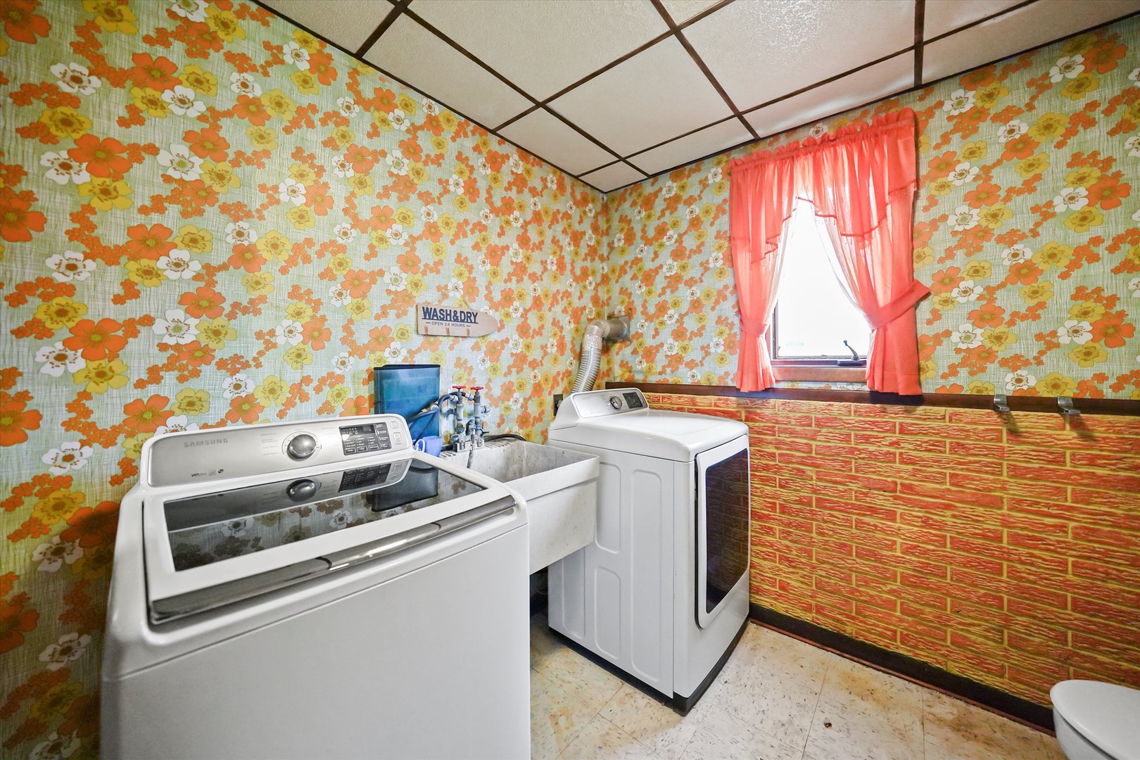 943 E 164th Court, South Holland, IL 60473