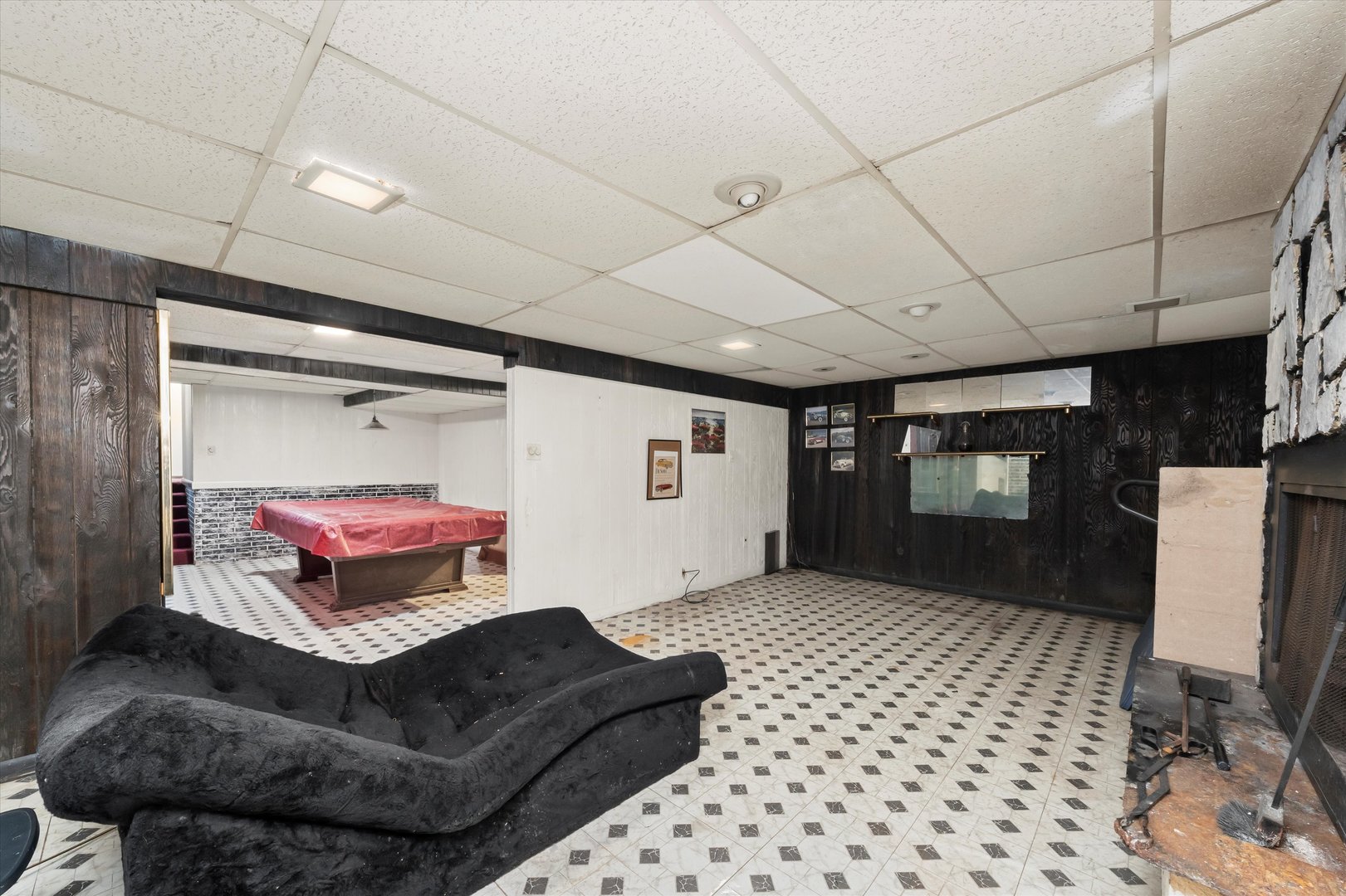 943 E 164th Court, South Holland, IL 60473