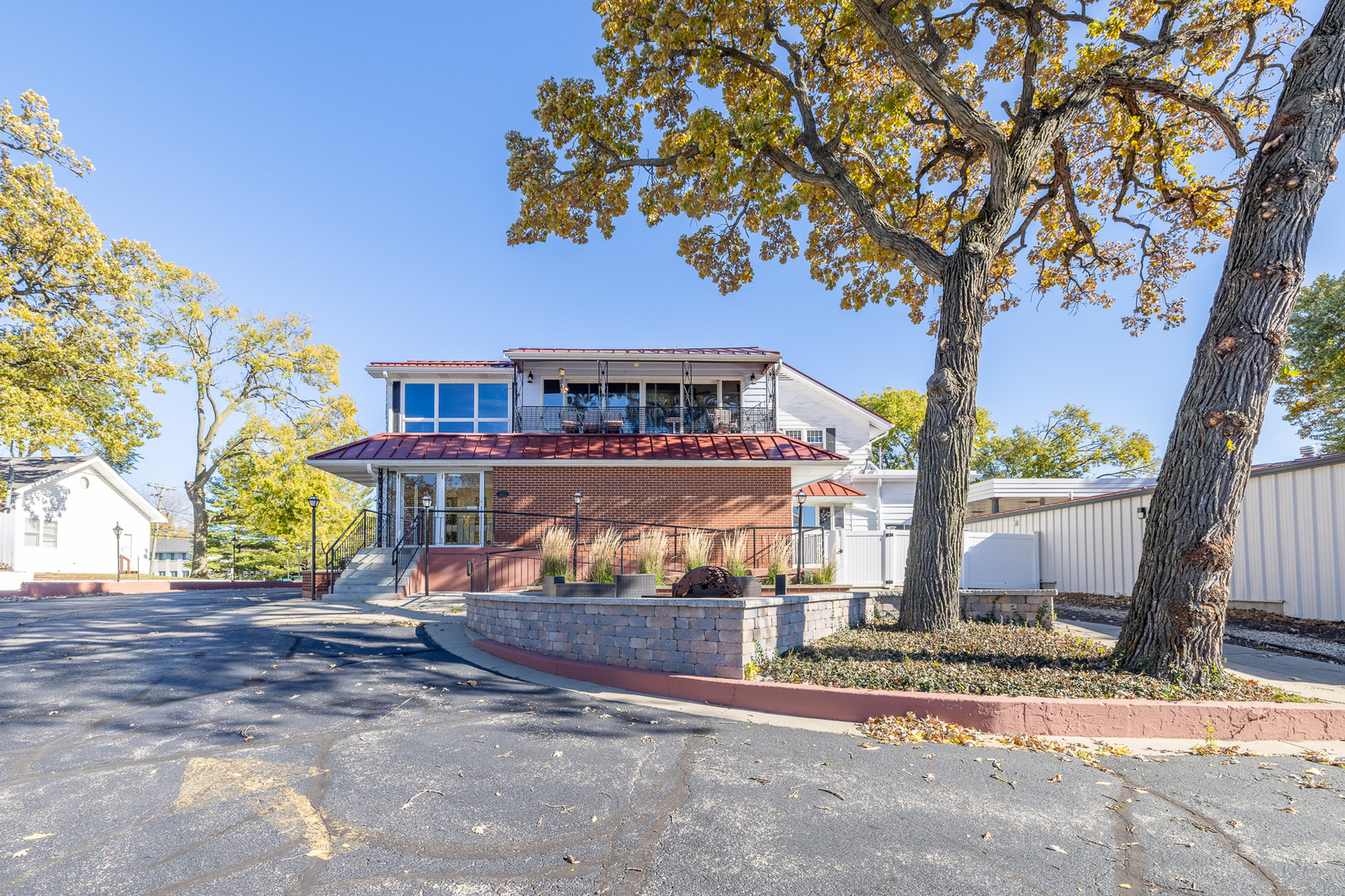 12 N Pistakee Lake Road, Fox Lake, IL 60020