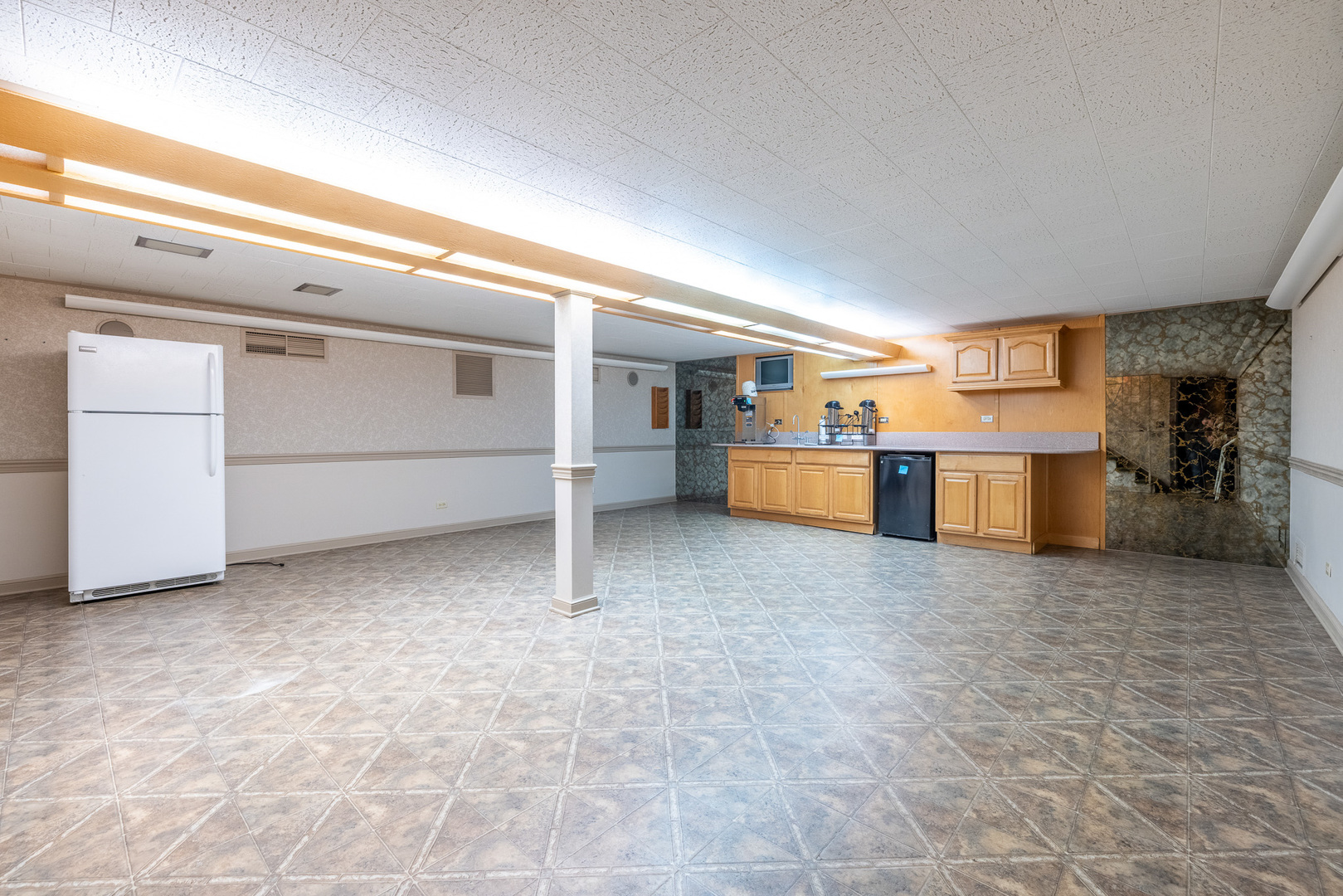 12 N Pistakee Lake Road, Fox Lake, IL 60020