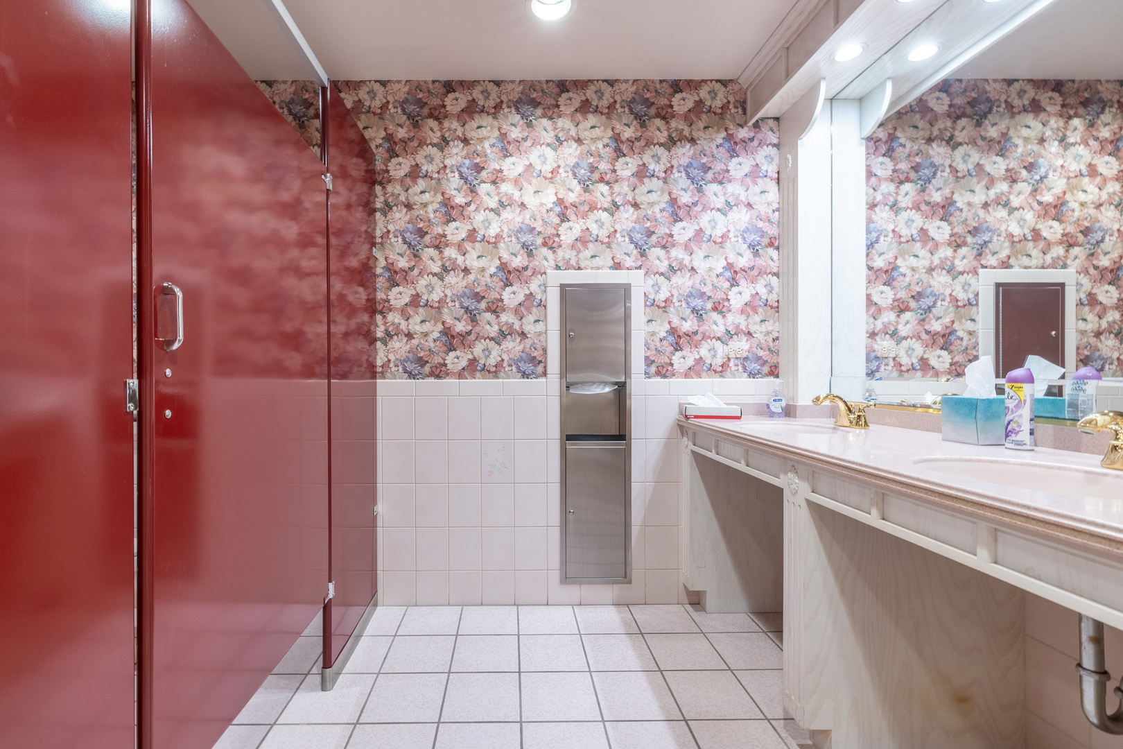 12 N Pistakee Lake Road, Fox Lake, IL 60020