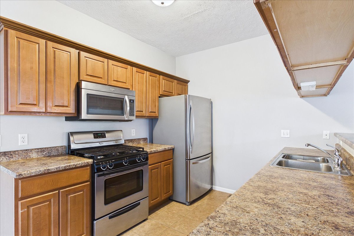 607 Clayton Circle #607, Sycamore, IL 60178