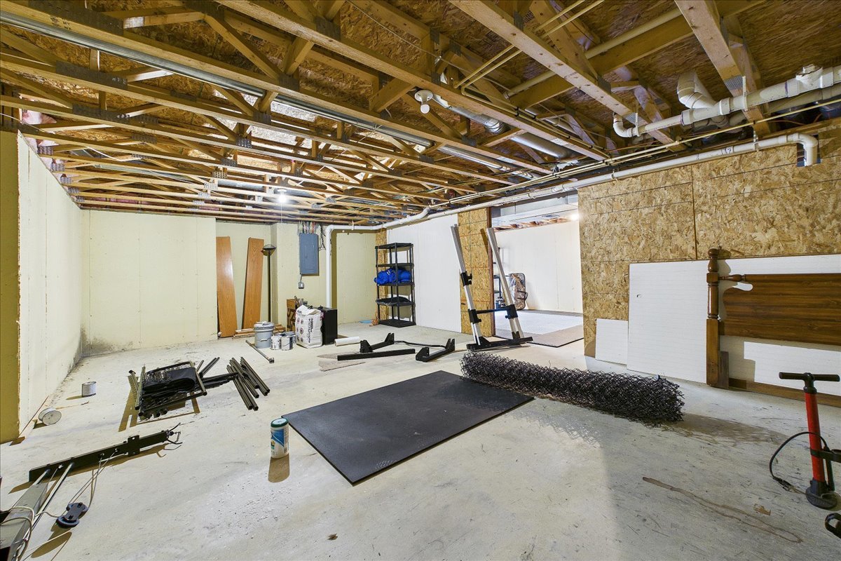 607 Clayton Circle #607, Sycamore, IL 60178