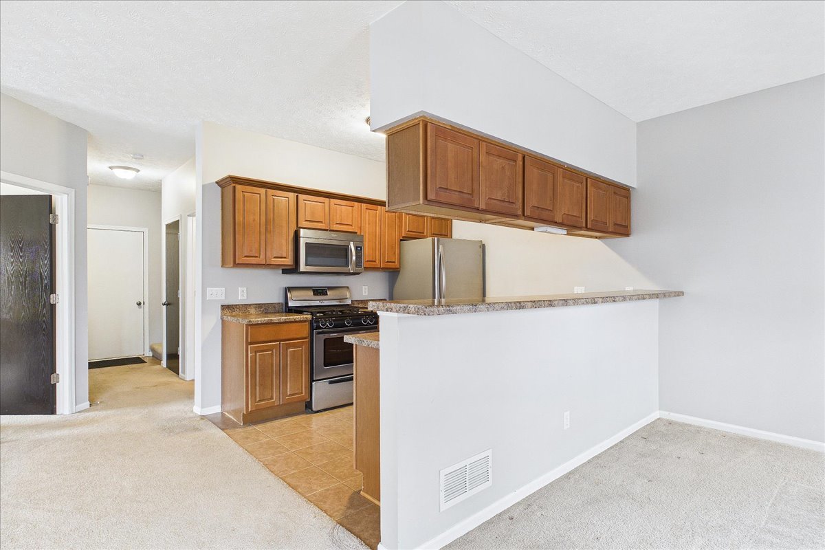 607 Clayton Circle #607, Sycamore, IL 60178