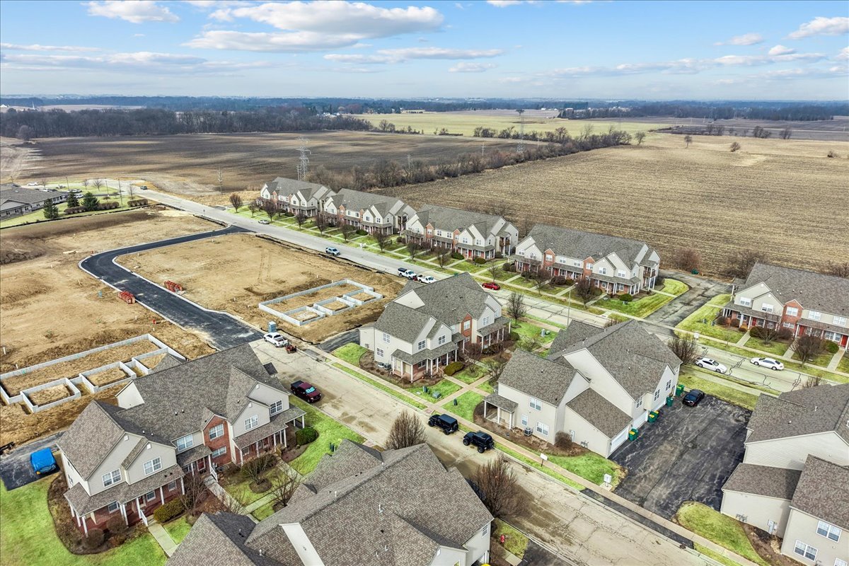 607 Clayton Circle #607, Sycamore, IL 60178