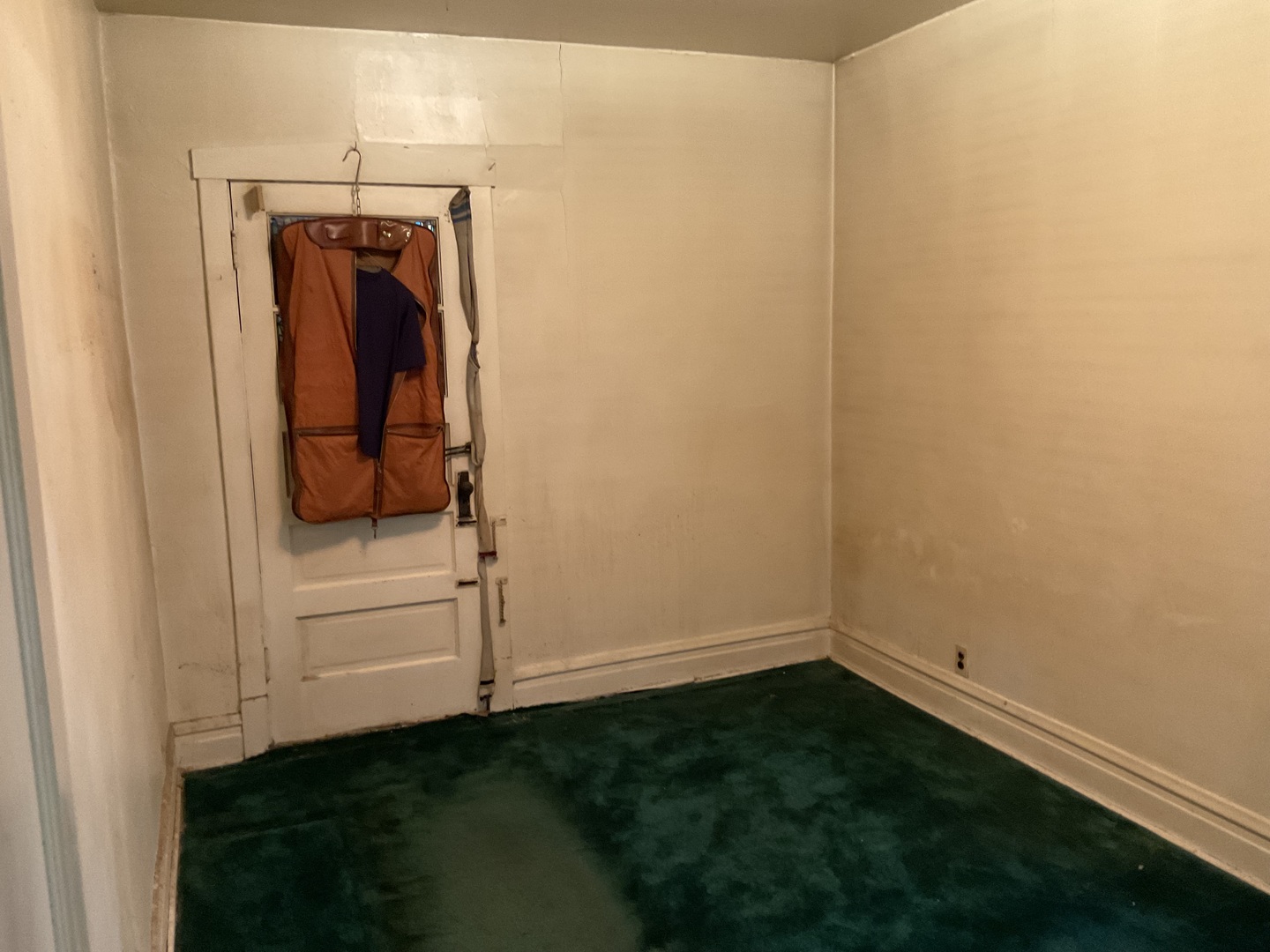 8052 S Harvard Avenue, Chicago, IL 60620