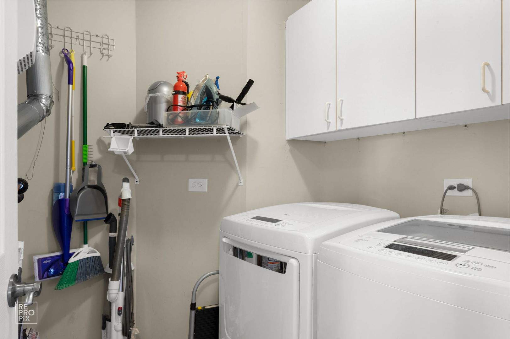 2810 Belle Lane, Schaumburg, IL 60193