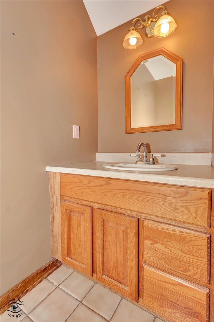 15 Timberview Lane, Yorkville, IL 60560