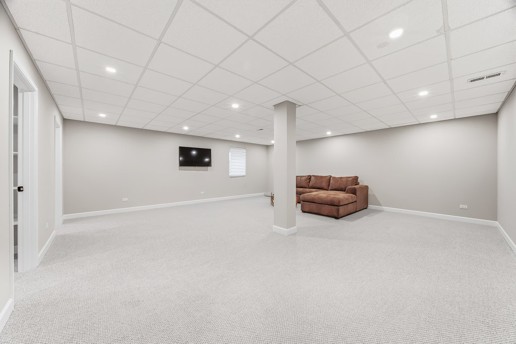 1409 Notting Hill Drive, Lemont, IL 60439